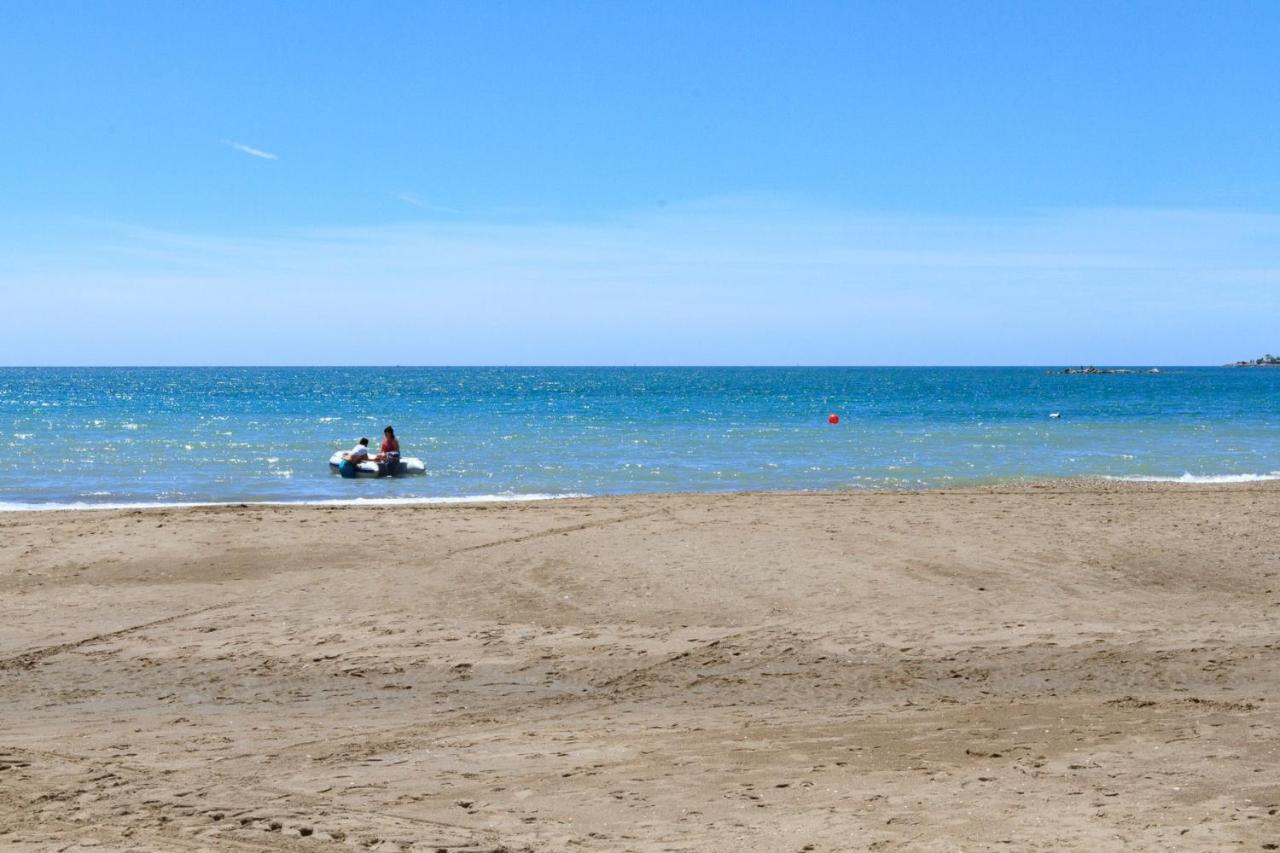 贝纳尔马德纳Puerto Marina公寓 外观 照片